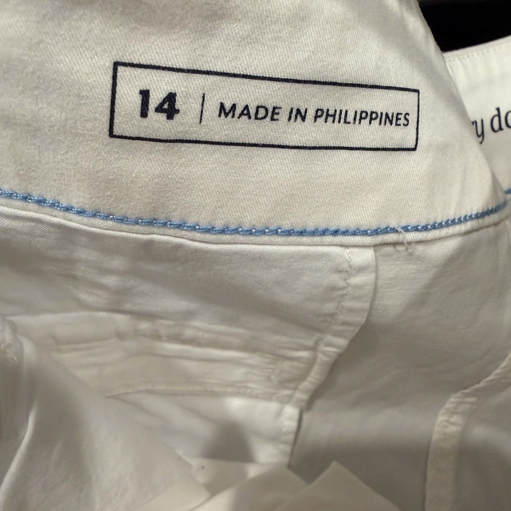 Vineyard Vines Everyday Shorts 5” - Picture 3 of 4